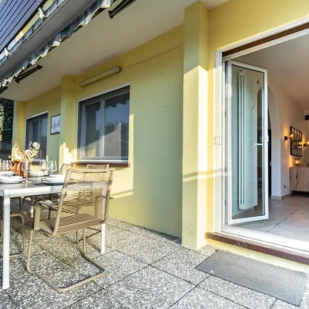 Elegant, Lugano View, Pool And Private Parking Apartment